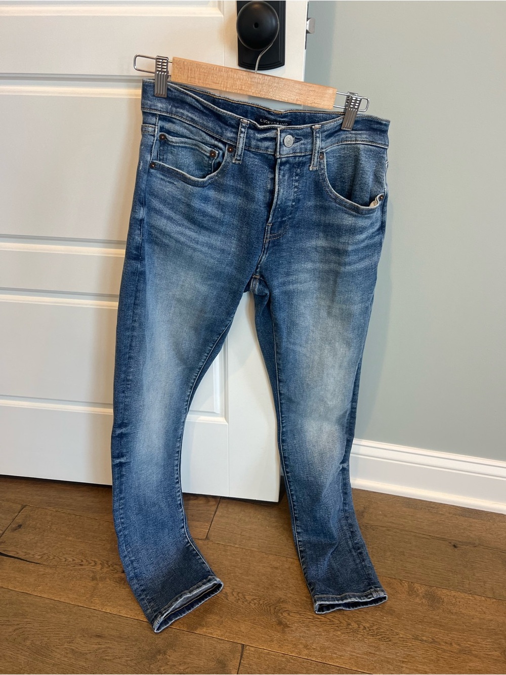 Lucky Brand Men's Faded Blue Slim Straight Jeans